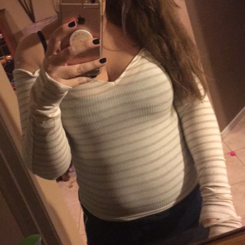 🌼Off the shoulder top🌼
